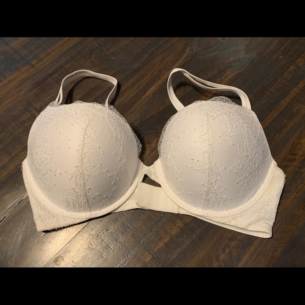 Victoria’s Secret very sexy push-up bra